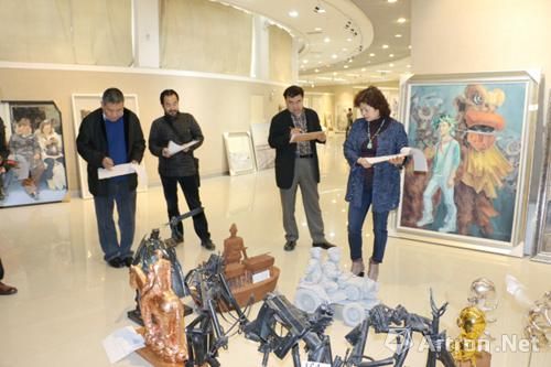 河南省第六届青年美术作品展作品评选举行