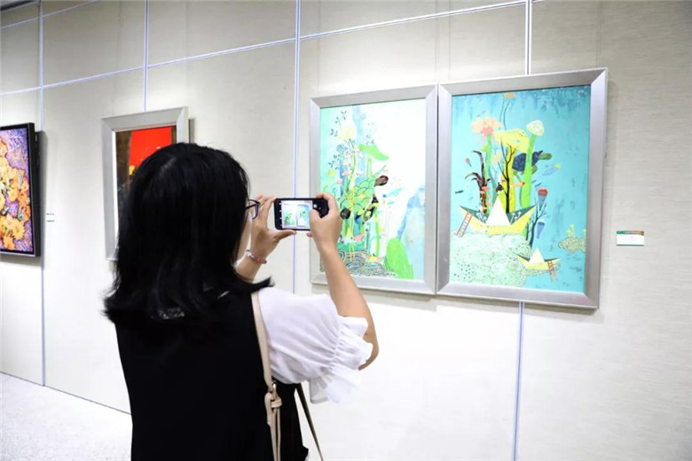 “广东省第六届漆画作品展”在肇庆美术馆开幕
