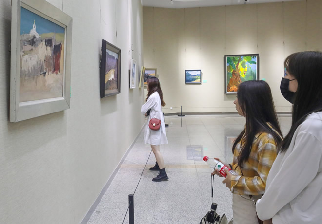 全国写生油画作品展在肇庆美术馆开幕