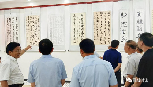 郸城县老年大学举办“庆七一，颂党恩”书画展览开幕式